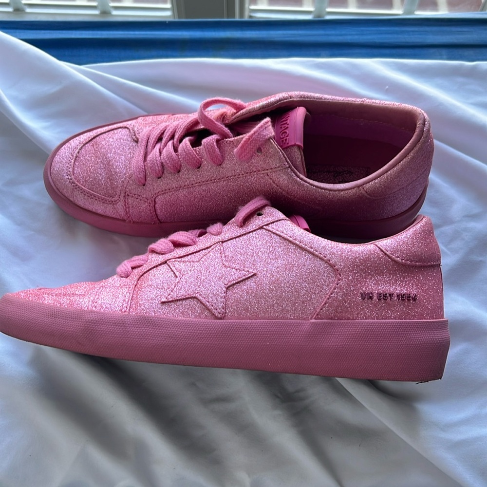 Pink women size 9 shoes